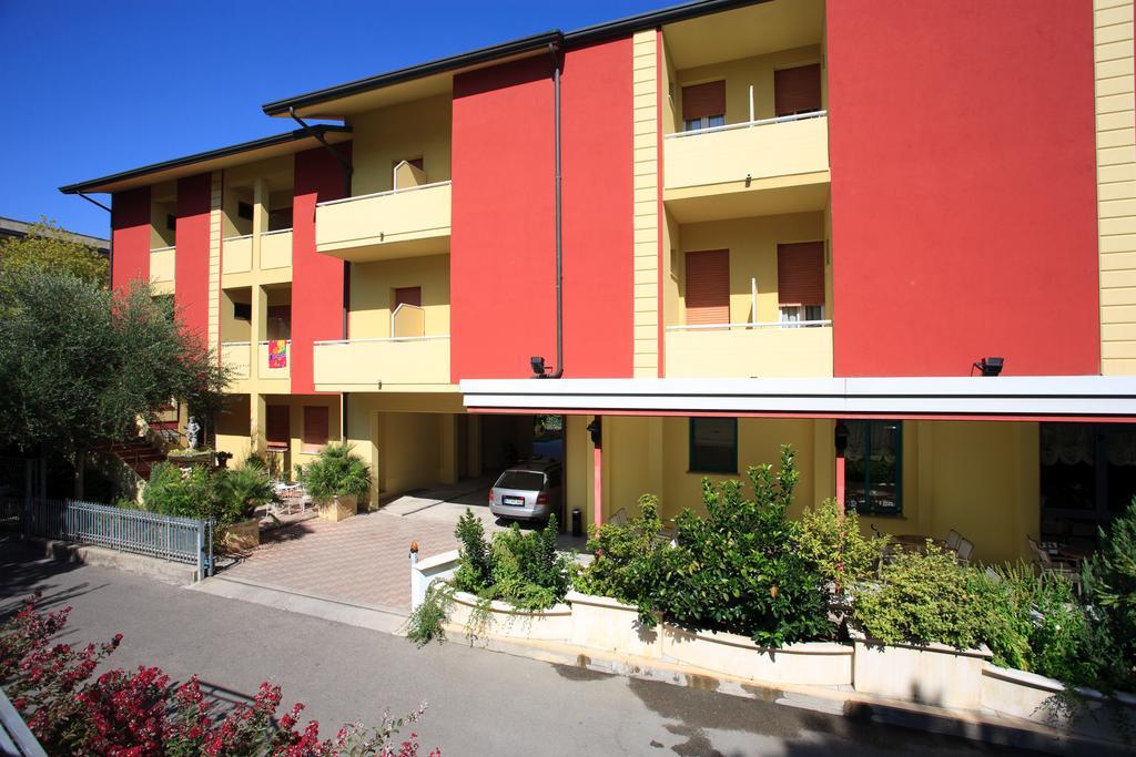 Elisabetta Hotel Cesenatico Eksteriør bilde
